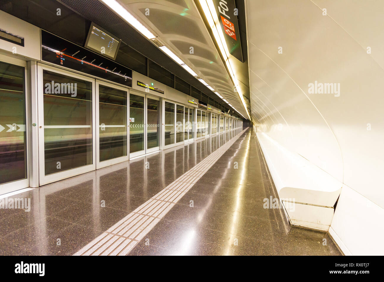 Barcelona, Spain - September 06, 2018: The platform on the L9 in the Fondo metro station Stock Photo