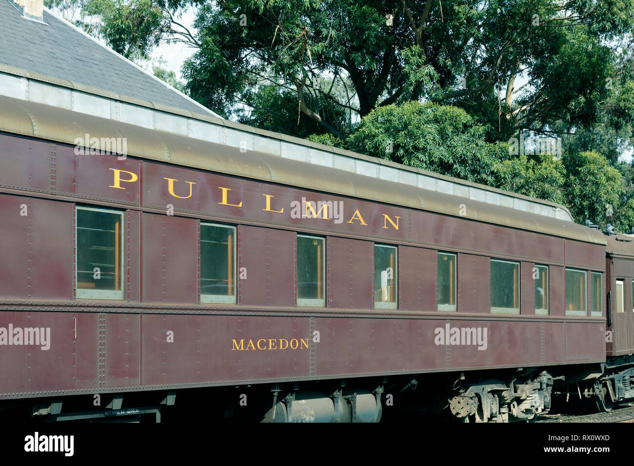 Pullman Macedon first class carriage built in Chicago USA in 1928, railway station platform, Maldon, Victoria, Australia. The Opened in 1884, the hist Stock Photo