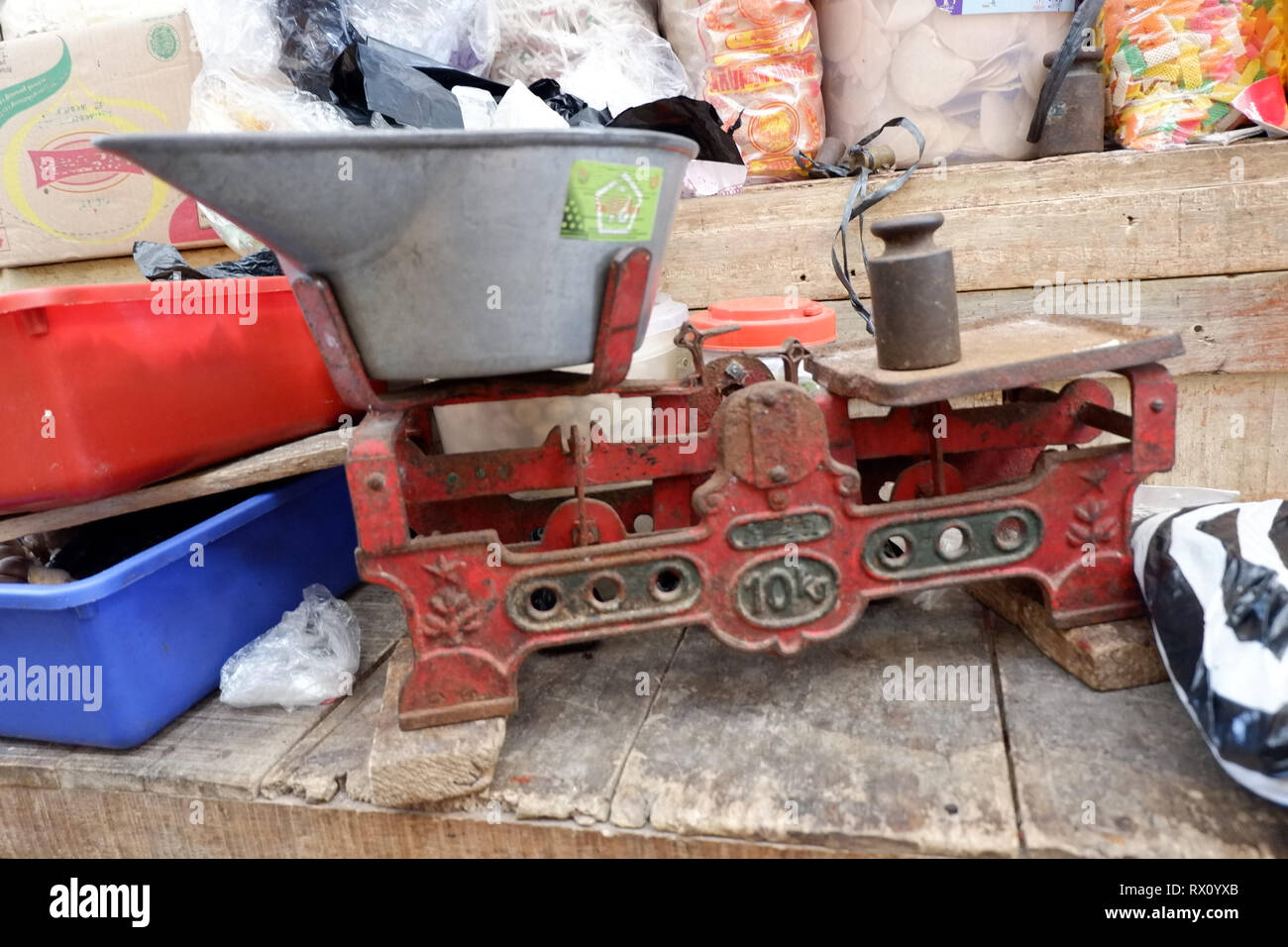 antique traditional weighing scales Stock Photo Alamy