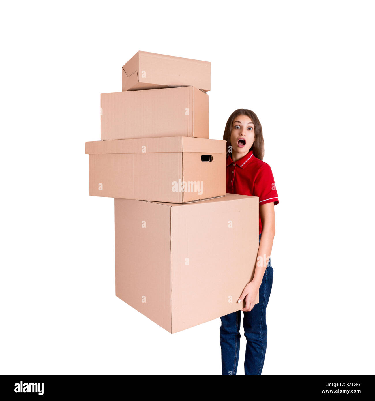 Человек держит тяжелый груз. Девушка с коробкой. Женщина с коробками. Женщина с большой коробкой. Девушка с коробками в руках.