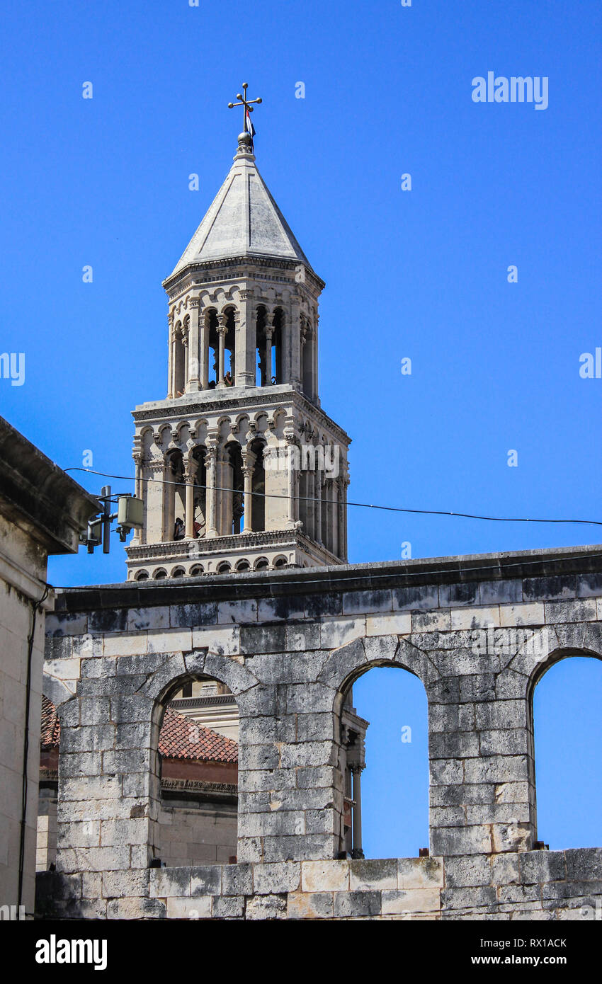 The campanile bell tower of st domnius cathedral hi-res stock ...
