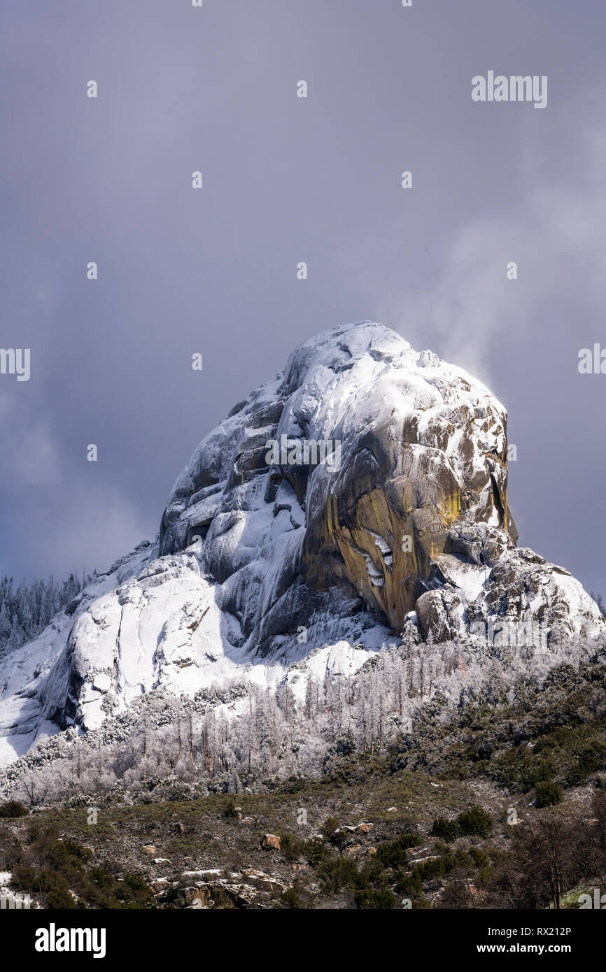 moro-rock-after-a-winter-storm-sequoia-national-park-california-usa