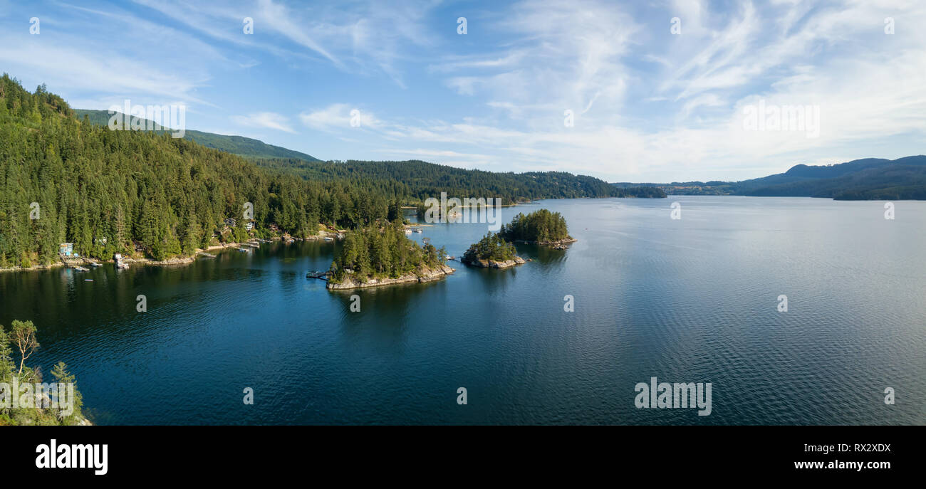 Aerial view of cabin hi-res stock photography and images - Alamy