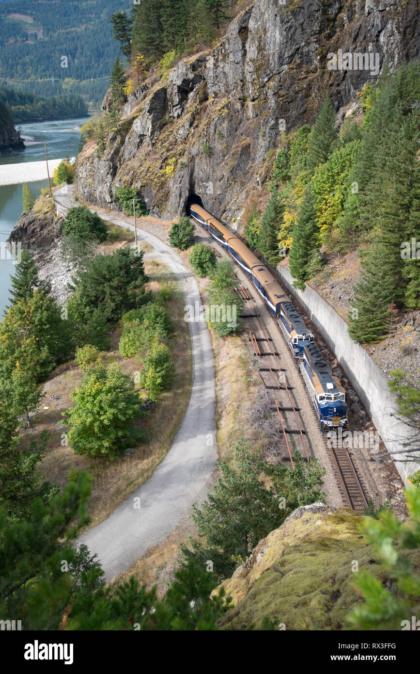 The Rocky Mountaineer travels along the Fraser River near Yale, BC, Canada Stock Photo