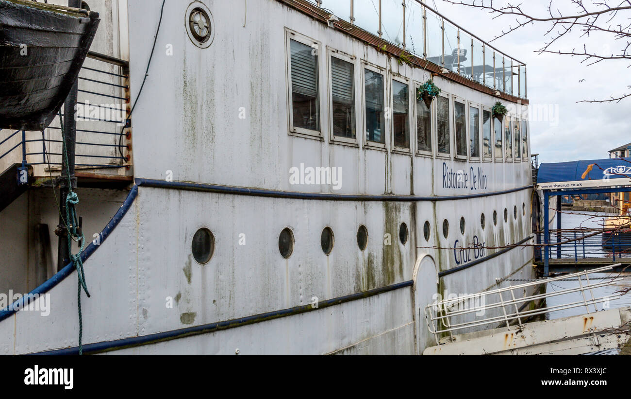 Ristorante de Niro was originally a cruise ship then a piano bar, a night club and a restaurant and is now moored at The Shore in Queen's Dock Leith Stock Photo