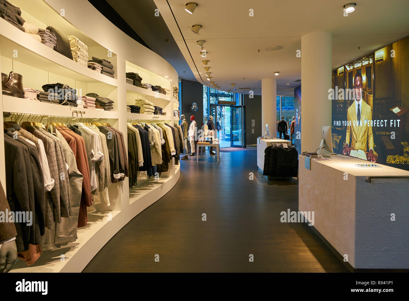 DUSSELDORF, GERMANY - CIRCA SEPTEMBER, 2018: interior shot of a Suitsupply  shop in Dusseldorf Stock Photo - Alamy