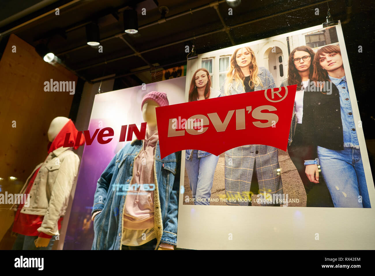 In store display levis hi-res stock photography and images - Alamy