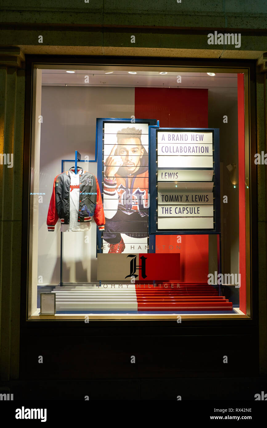 DUSSELDORF, GERMANY - CIRCA SEPTEMBER, 2018: shop window at Tommy Hilfiger  shop in Dusseldorf Stock Photo - Alamy