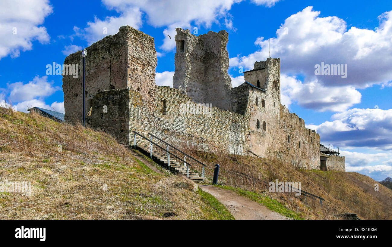 Old Ruins Of The Big Castle On A Hill There Is A Black Bird Flying On The Sky Seen Is The Wreckage Of The Old Castle Stock Photo Alamy Old Ruins Of The Big Castle On A Hill There Is A Black Bird Flying On The Sky Seen Is The Wreckage Of The Old Castle Stock Photo Alamy