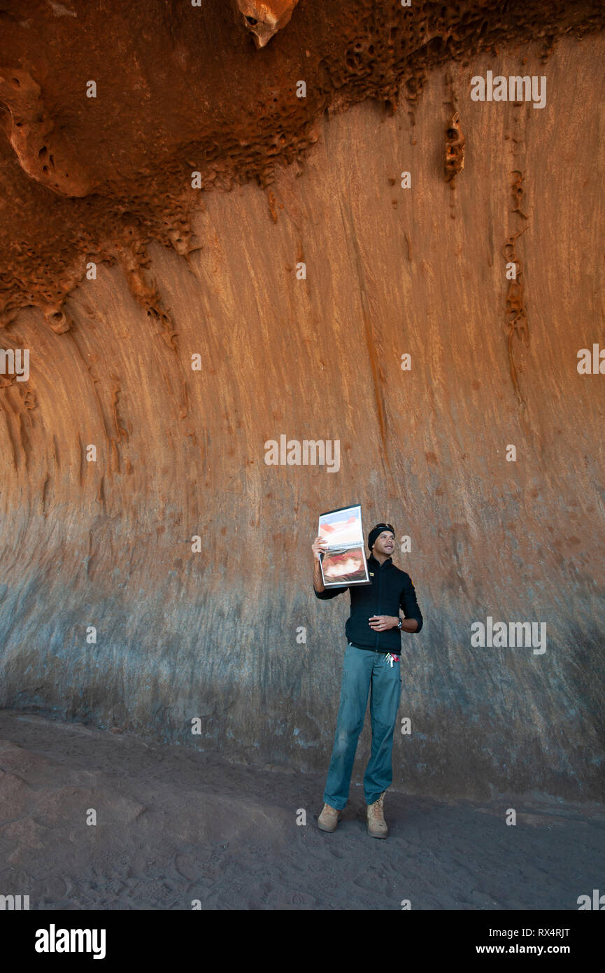 Uluru Rangers Aboriginal ranger uluru hi-res stock photography and images - Alamy