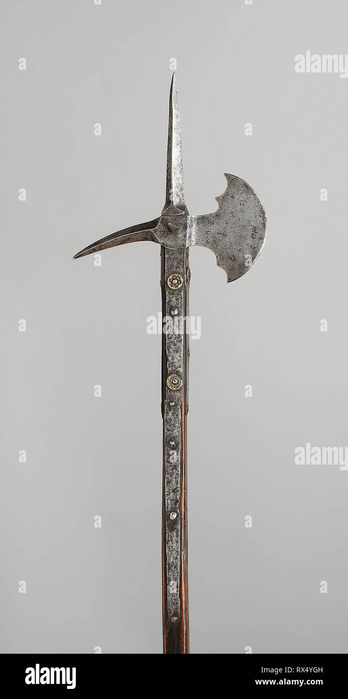 Poleaxe. Swiss. Date: 1500. Dimensions: L. 177.8 cm (70 in.) Blade with  socket L. 21.9 cm (8 5/8 in.) Wt. 4 lb. 1 oz. Steel, brass, and wood (oak).  Origin: Switzerland. Museum: The Chicago Art Institute Stock Photo - Alamy