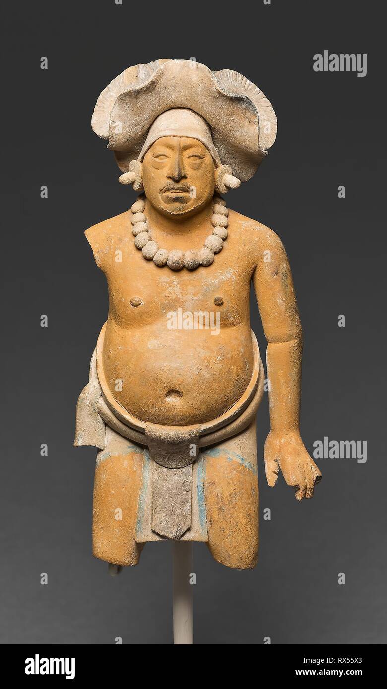 Standing Male Figure. Late Classic Maya, Jaina; Campeche or Yucatán,  Mexico. Date: 650 AD-800 AD. Dimensions: H. 15.6 cm (6 1/8 in.). Ceramic  and pigment. Origin: Campeche. Museum: The Chicago Art Institute Stock  Photo - Alamy