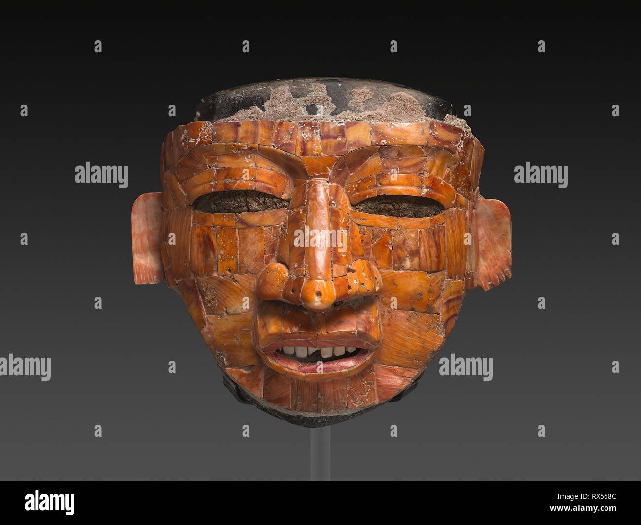 Shell Mosaic Ritual Mask Teotihuacan Teotihuacan Mexico Date 300 Ad 600 Ad Dimensions 18 21 11 Cm 7 1 8 8 1 4 4 5 16 In Stone And Spondylus Shell With Stucco Origin Teotihuacan Museum The Chicago Art Institute Stock Photo Alamy