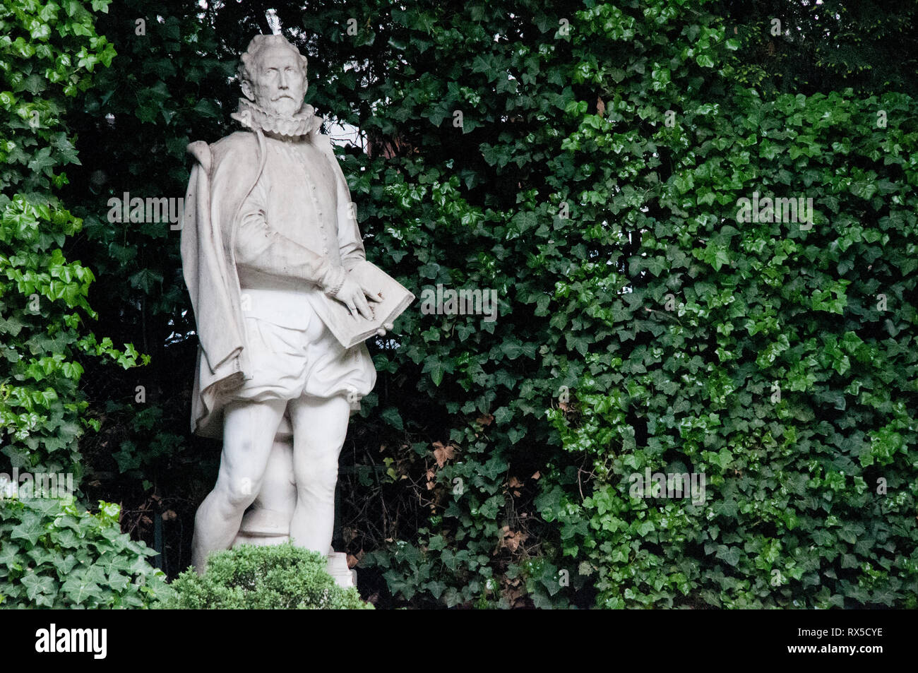 Europe, Belgium, Brussels, Square du Petit Sablon, the statue of Philippe de Marnix de Sainte-Aldegonde Stock Photo