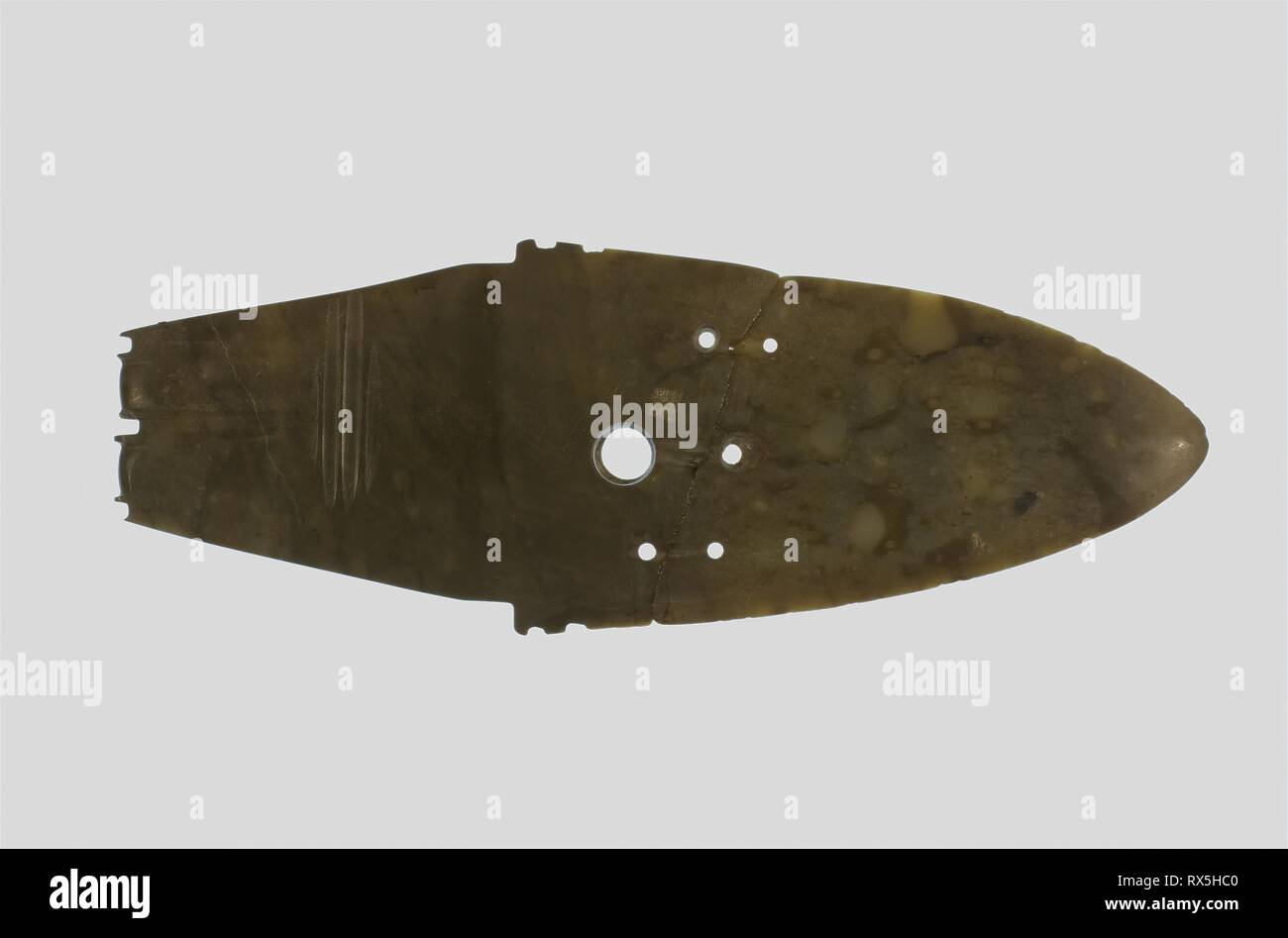 Dagger-Blade (ge). China. Date: 1300 BC-1050 BC. Dimensions: 18.1 × 6.5 × 0.6 cm (7 1/8 × 2 9/16 × 1/4 in.). Jade. Origin: China. Museum: The Chicago Art Institute. Stock Photo