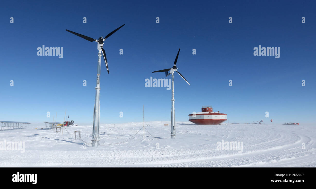 Wind energy antarctica hires stock photography and images Alamy