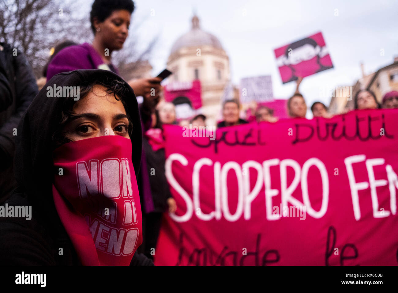 Womans march roma hires stock photography and images Alamy
