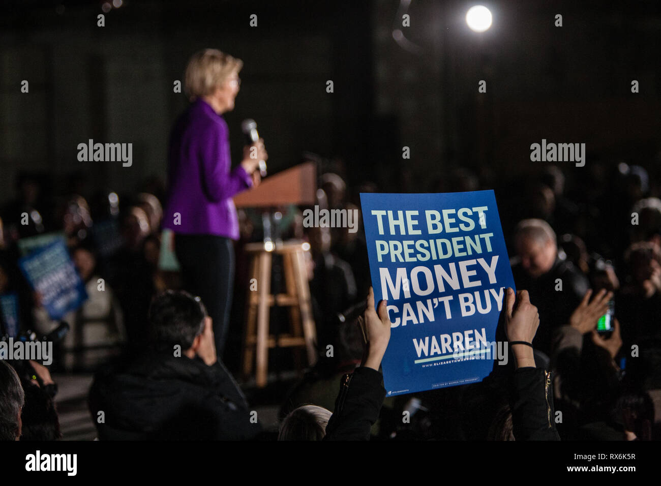 Long Island, New York, USa. 8th Mar 2019. Massachusetts Senator and Democratic Presidential candidate Elizabeth Warren drew an enthusiastic crowd at an organizing rally for her 2020 presidential campaign in Long Island City. Credit: Ed Lefkowicz/Alamy Live News Stock Photo