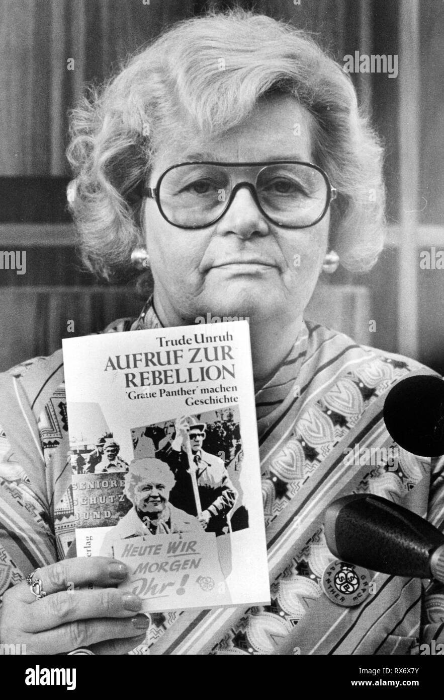 The politician Trude Unruh on 27 September 1984. Trude Unruh founded the "Graue Panther" (Grey Panther) senior citizens' protection association in 1975. From its foundation in 1989 to 2007, she was chairman of the party "Die Grauen - Graue Panther". | usage worldwide Stock Photo