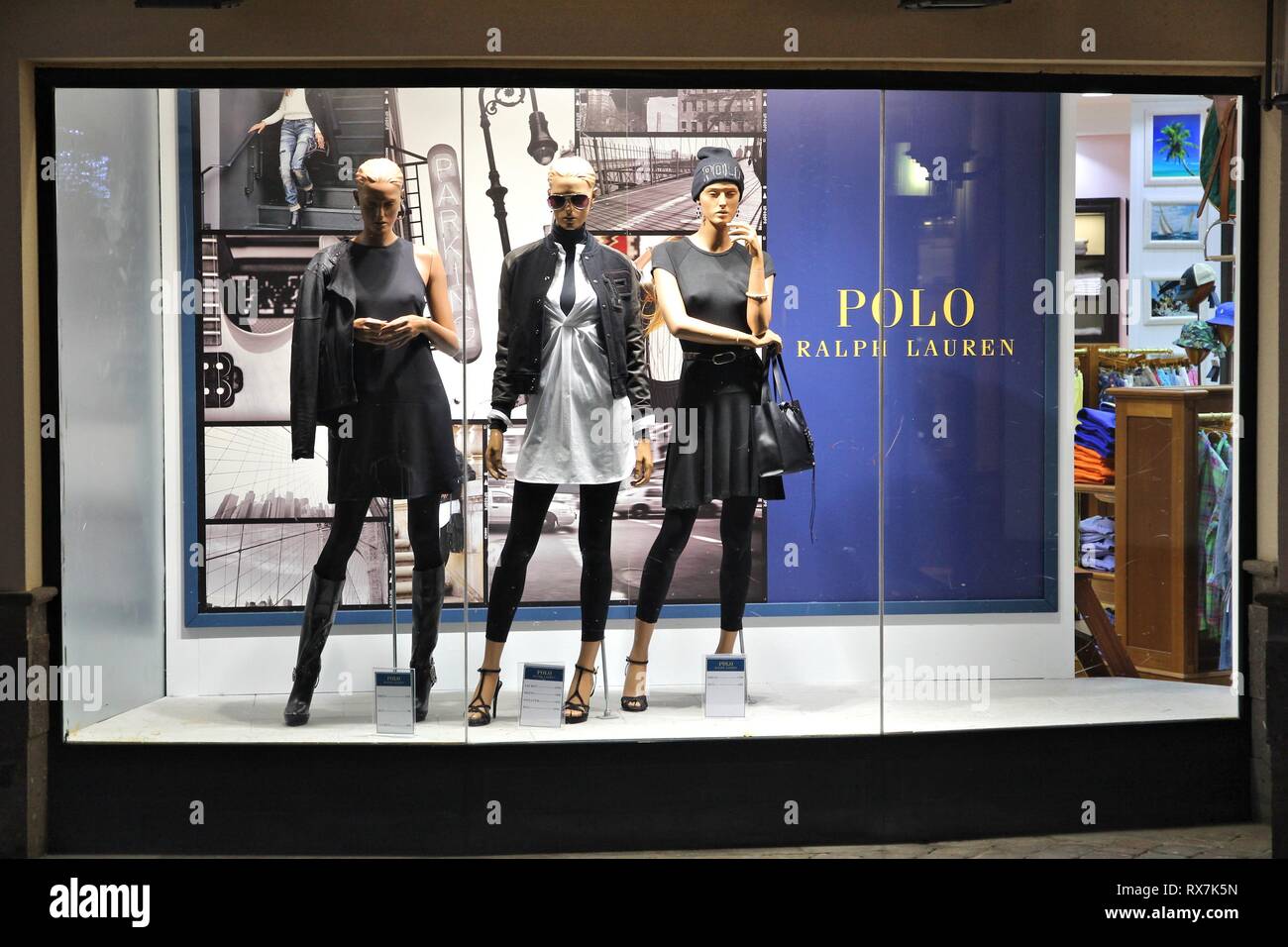 GRAN CANARIA, SPAIN - DECEMBER 4, 2015: Polo Ralph Lauren shop window in  Gran Canaria, Spain. Canary Islands are a special tax territory with lower  re Stock Photo - Alamy