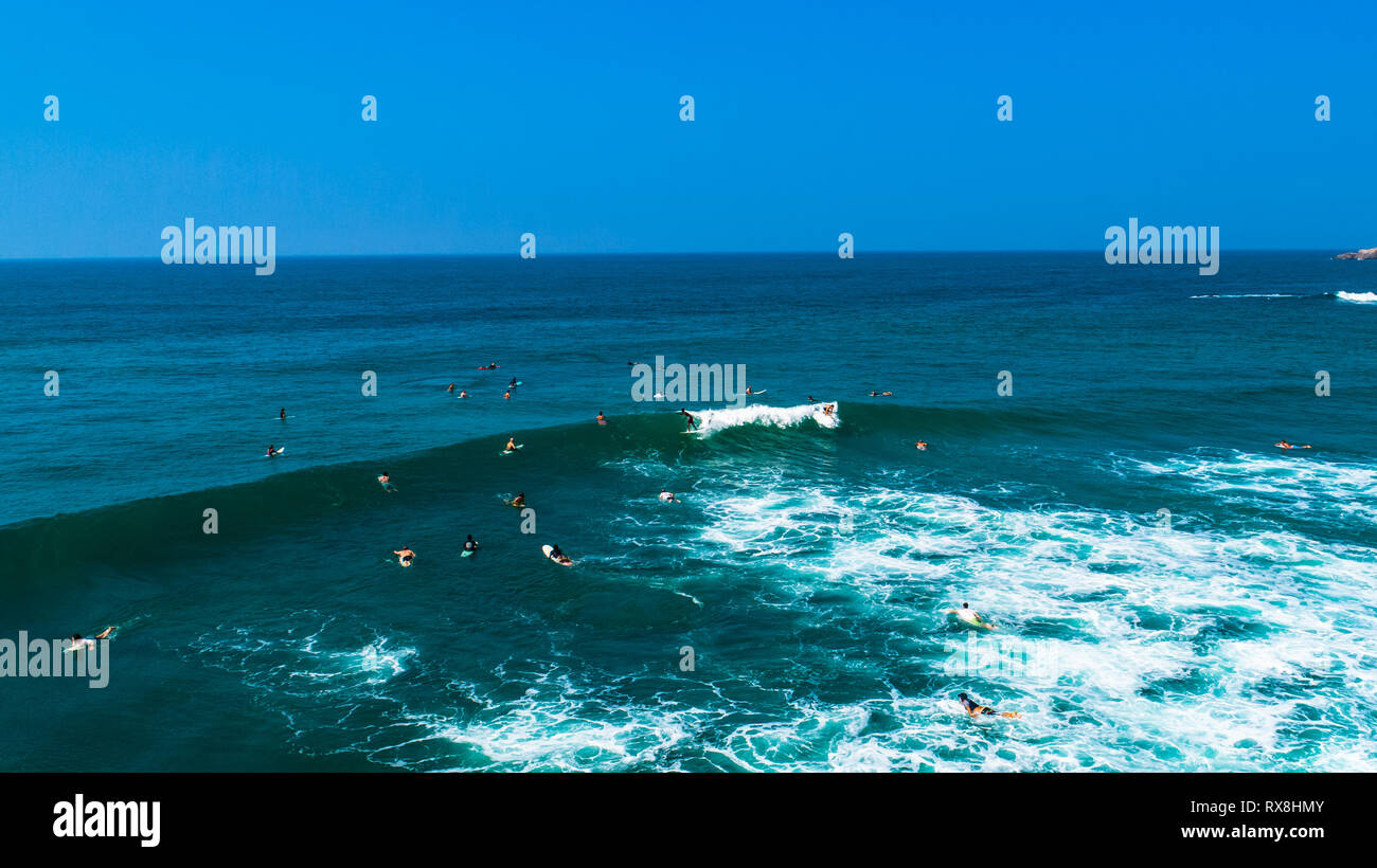 Aerial surfers hi-res stock photography and images - Alamy