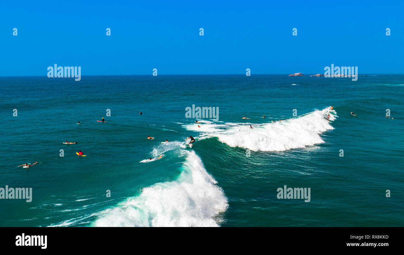 Aerial surfers hi-res stock photography and images - Alamy