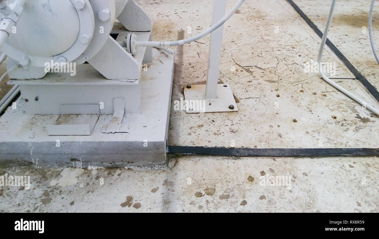 Hydrogen plant by steam reforming hi-res stock photography and images ...