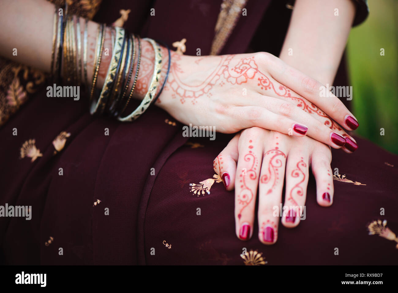 Top 20 Back Hand Mehendi Designs for Any Occasion