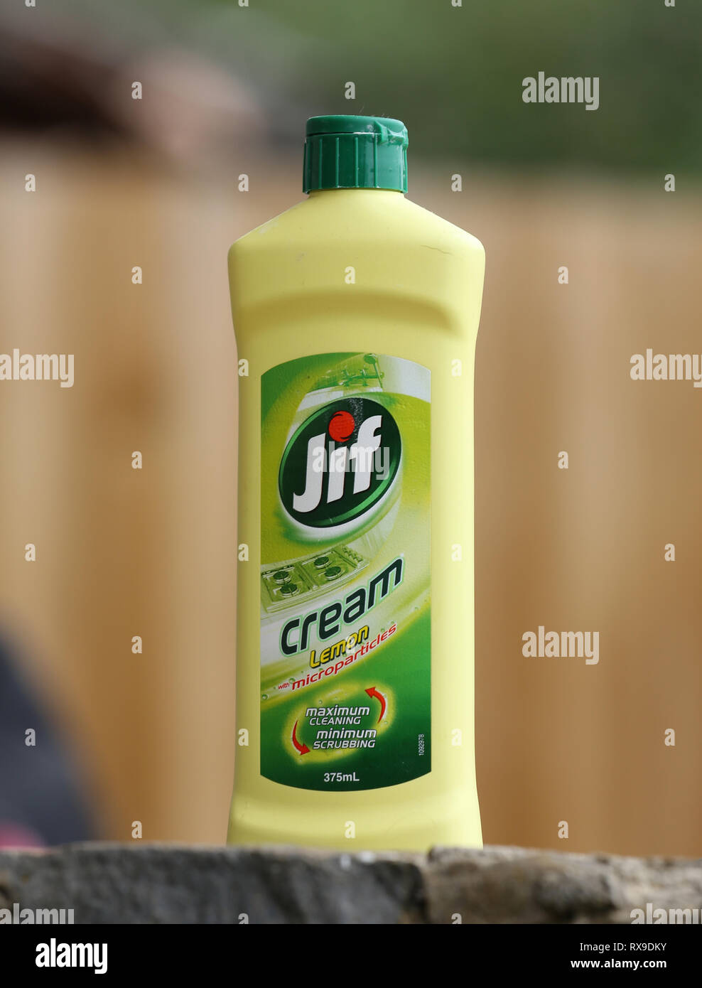 https://c8.alamy.com/comp/RX9DKY/we-used-to-call-this-cream-cleaner-jif-in-europe-but-now-its-cif!-still-the-proper-stuff-in-the-antipodes-RX9DKY.jpg