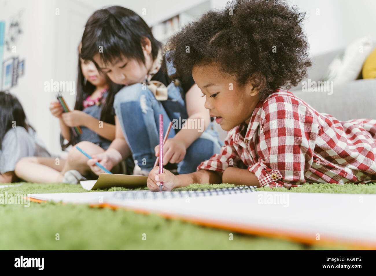 Child Paper Classroom Draw Boy Girl High Resolution Stock Photography And Images Alamy Child Paper Classroom Draw Boy Girl High Resolution Stock Photography And Images Alamy