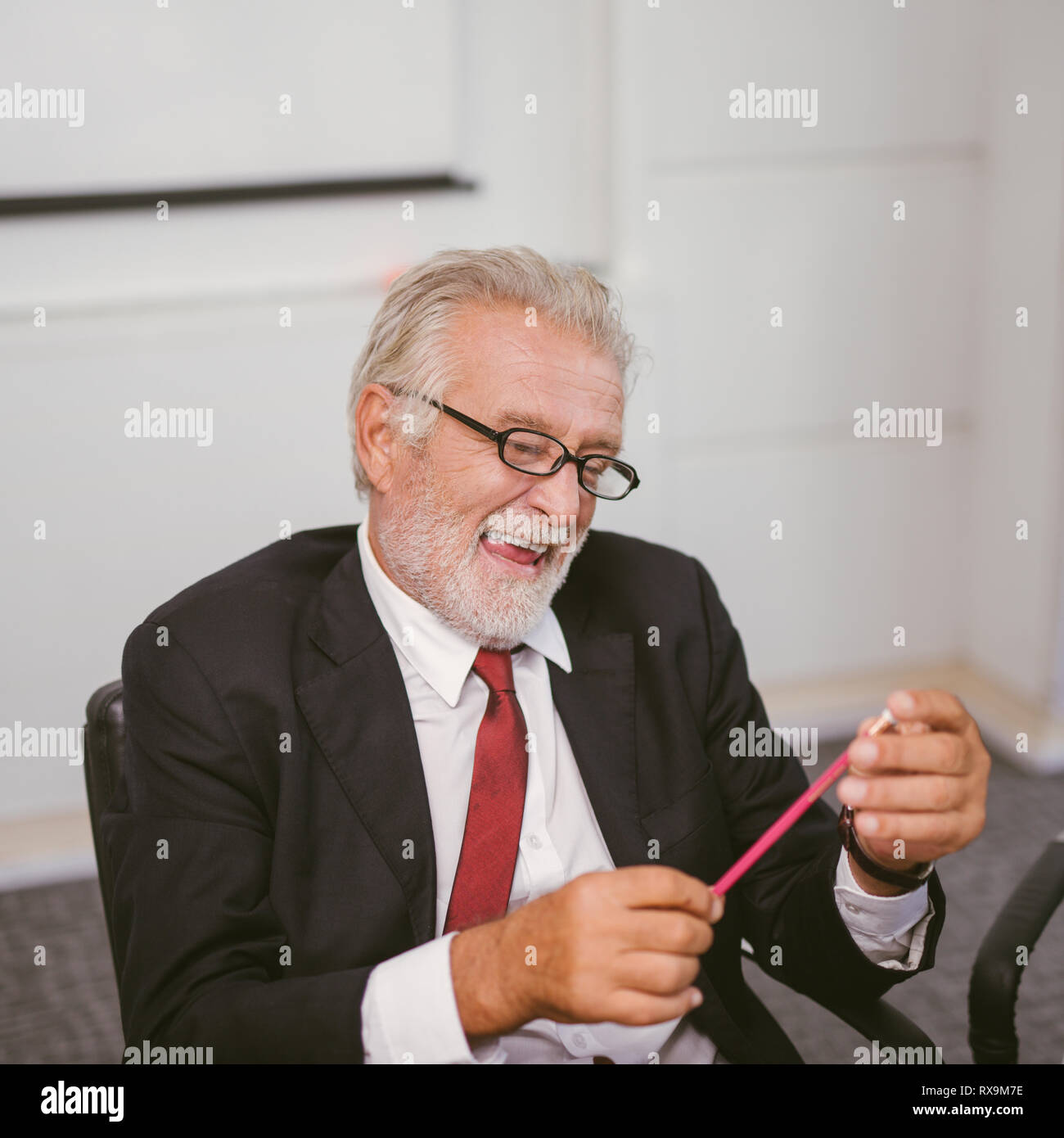 Elderly man suit 70 years old hi-res stock photography and images - Alamy