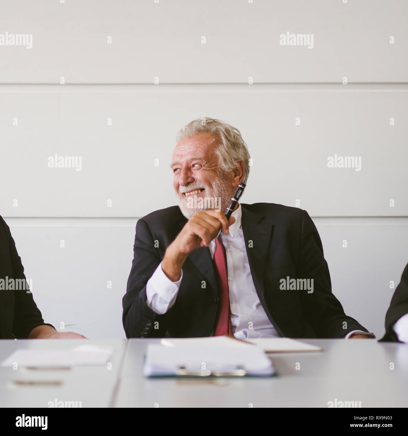 Elderly man suit 70 years old hi-res stock photography and images - Alamy