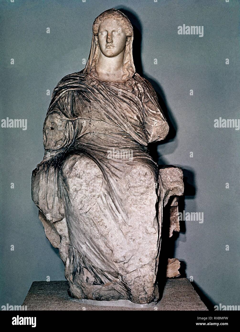 DEMETER ESTATUA DE CNIDO - SIGLO IV AC - MARMOL. Author: LEOCHARES O LEOCARES. Location: BRITISH MUSEUM. LONDON. ENGLAND. Stock Photo