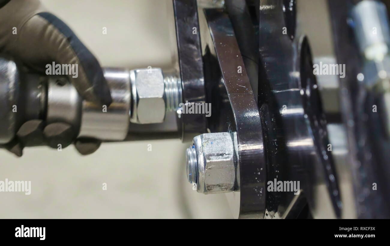 Tighten screw hires stock photography and images Alamy