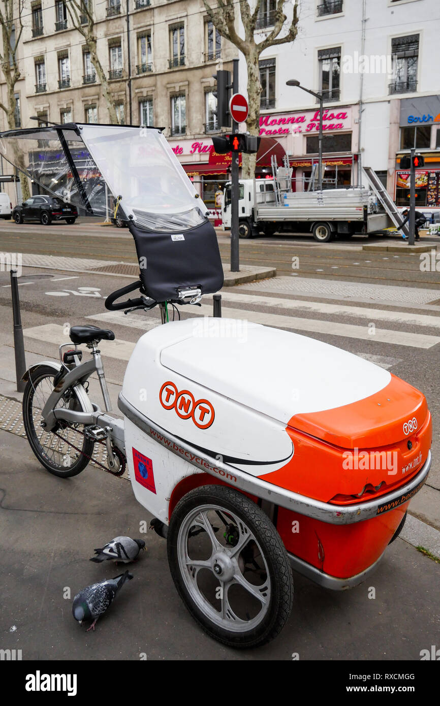 delivery tricycles