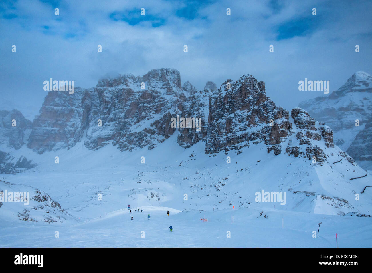 Clouds carrying snow in the italian alps Stock Photo - Alamy