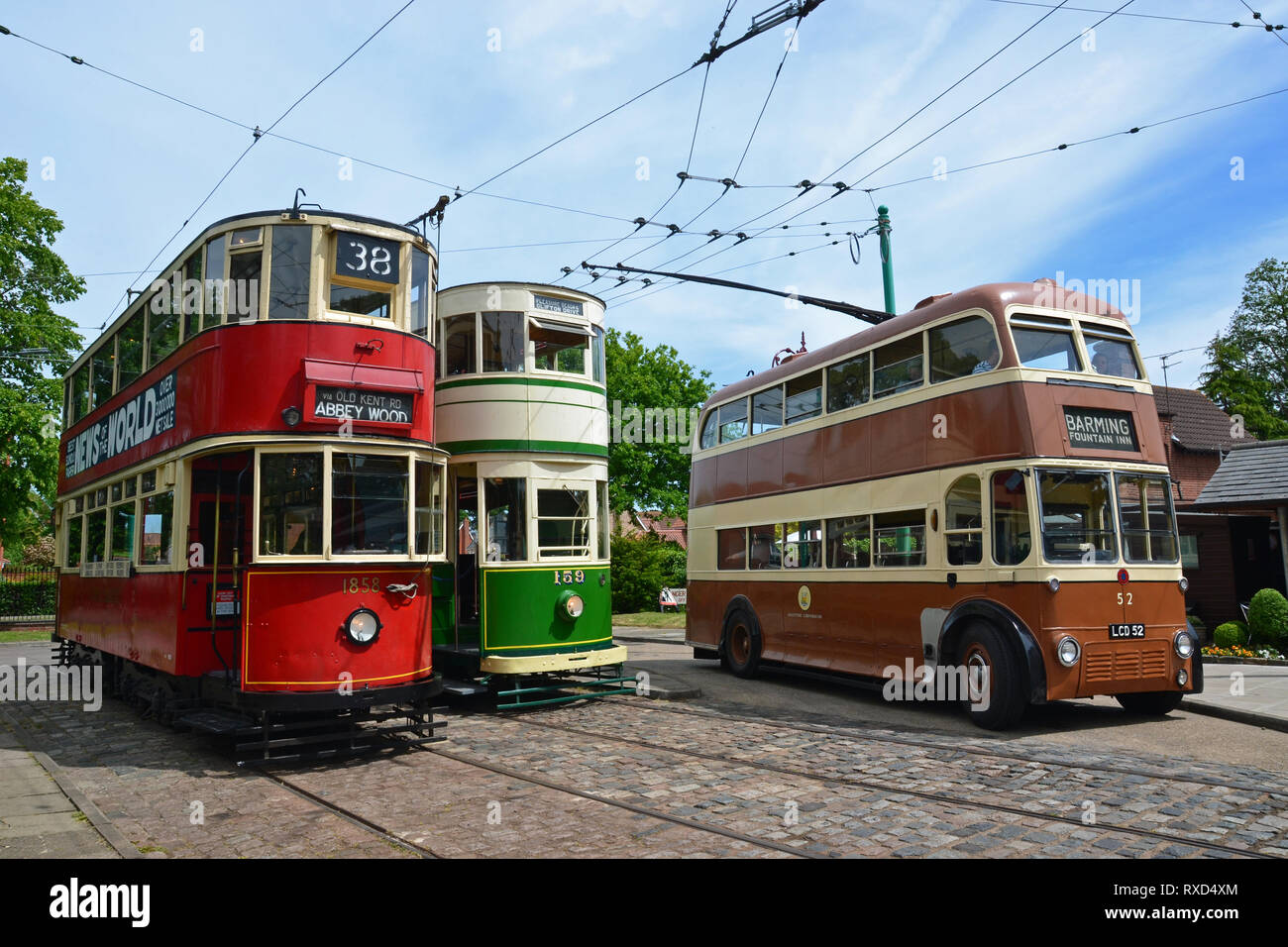 Trolleybus lines hires stock photography and images Alamy