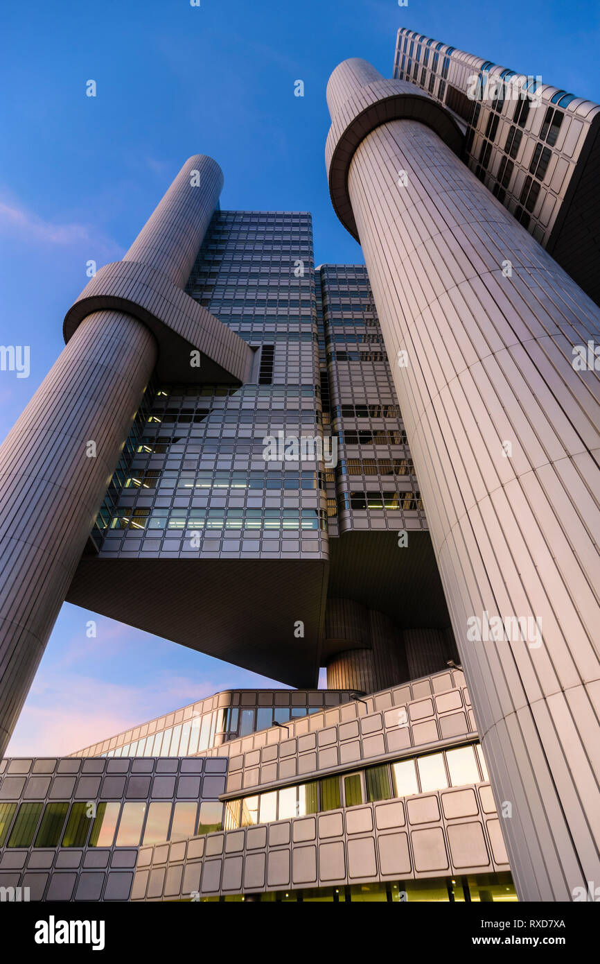 München, Munich: HVB Tower, former Hypo-Haus of bank HypoVereinsbank (now  part of Unicredit Bank) at Arabellapark in München-Bogenhausen in  Oberbayern Stock Photo - Alamy