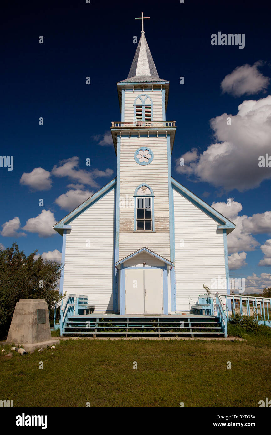 Fort providence canada hires stock photography and images Alamy