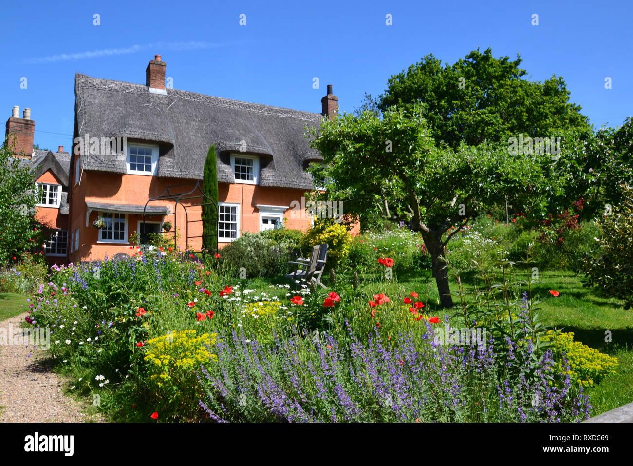Thatched cottage in the village of Polstead, Suffolk, UK Stock Photo