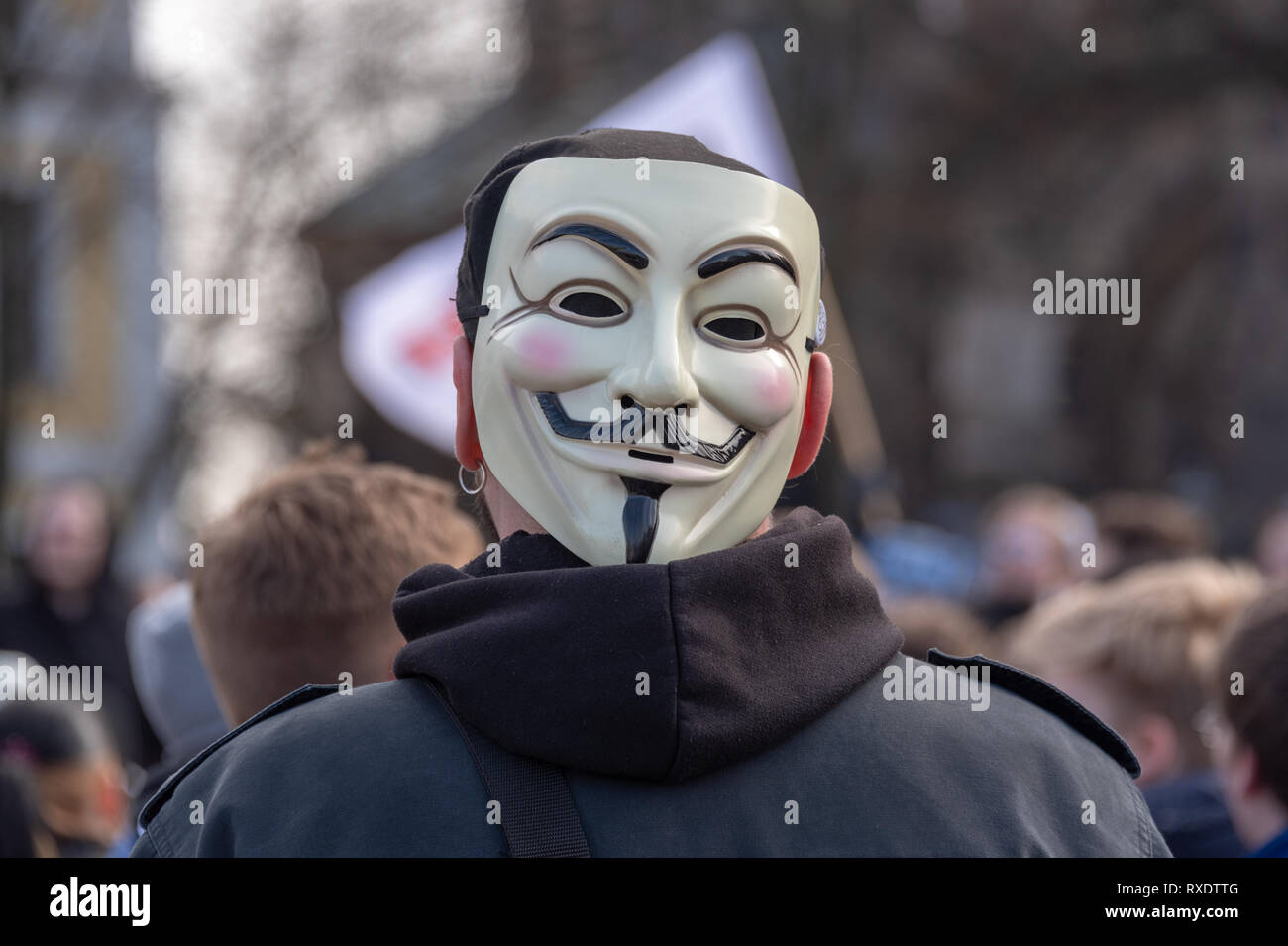 Magdeburg, Germany - 09th March, 2019: : A demonstrator wears an anonymous mask. The man took part in a demonstration in Magdeburg by 1000 mostly young people against EU copyright reform. The demonstrators fear censorship of the Internet if Article 13 is implemented. Credit: Mattis Kaminer/Alamy Live News Stock Photo