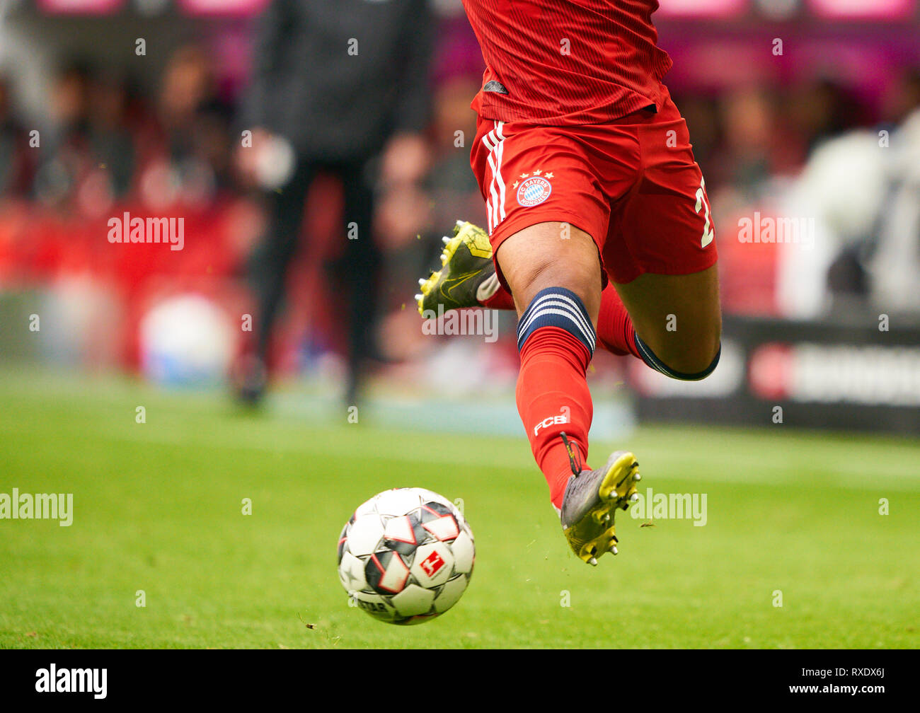 Munich, Germany. 09th Mar, 2019. Symbol, Illustration, Feature, Duel symbol  football legs, calves, socks, football boots, action, Serge GNABRY, FCB 22  official DFL Bundesliga game ball Derbystar, match, leather ball, football,  FC