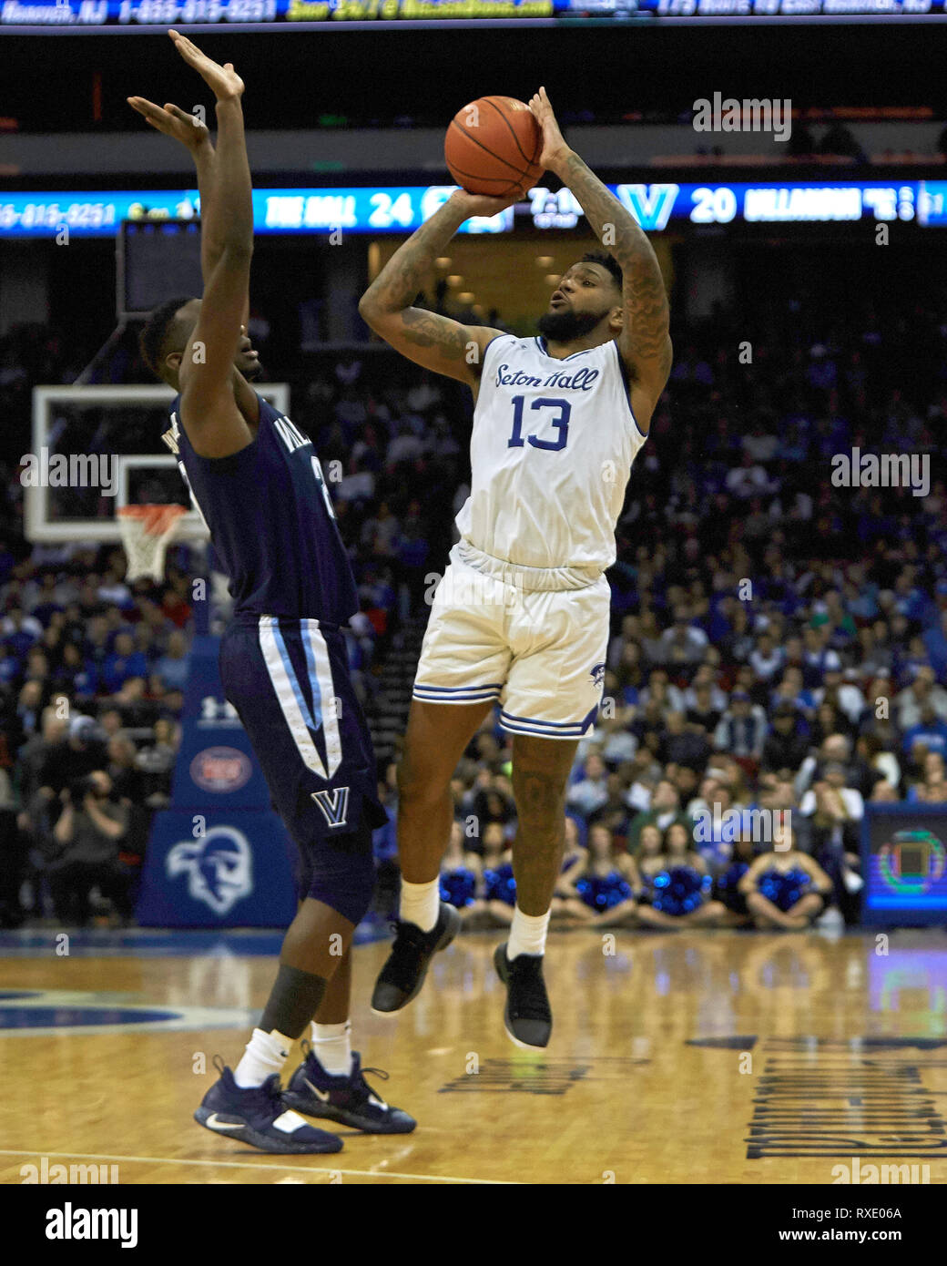 Pirate basketball hi-res stock photography and images - Alamy