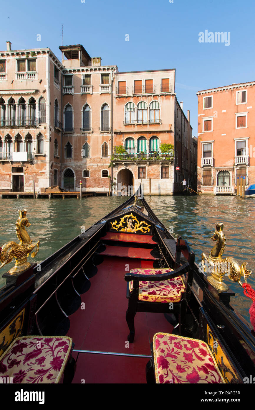 Gondola in the grand canal hi-res stock photography and images - Alamy
