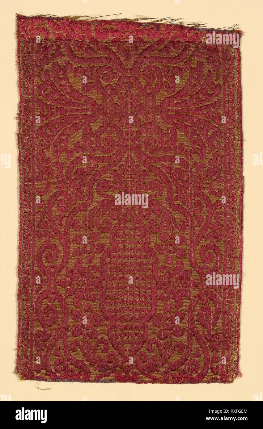 Warp float faced satin weave hi-res stock photography and images - Alamy