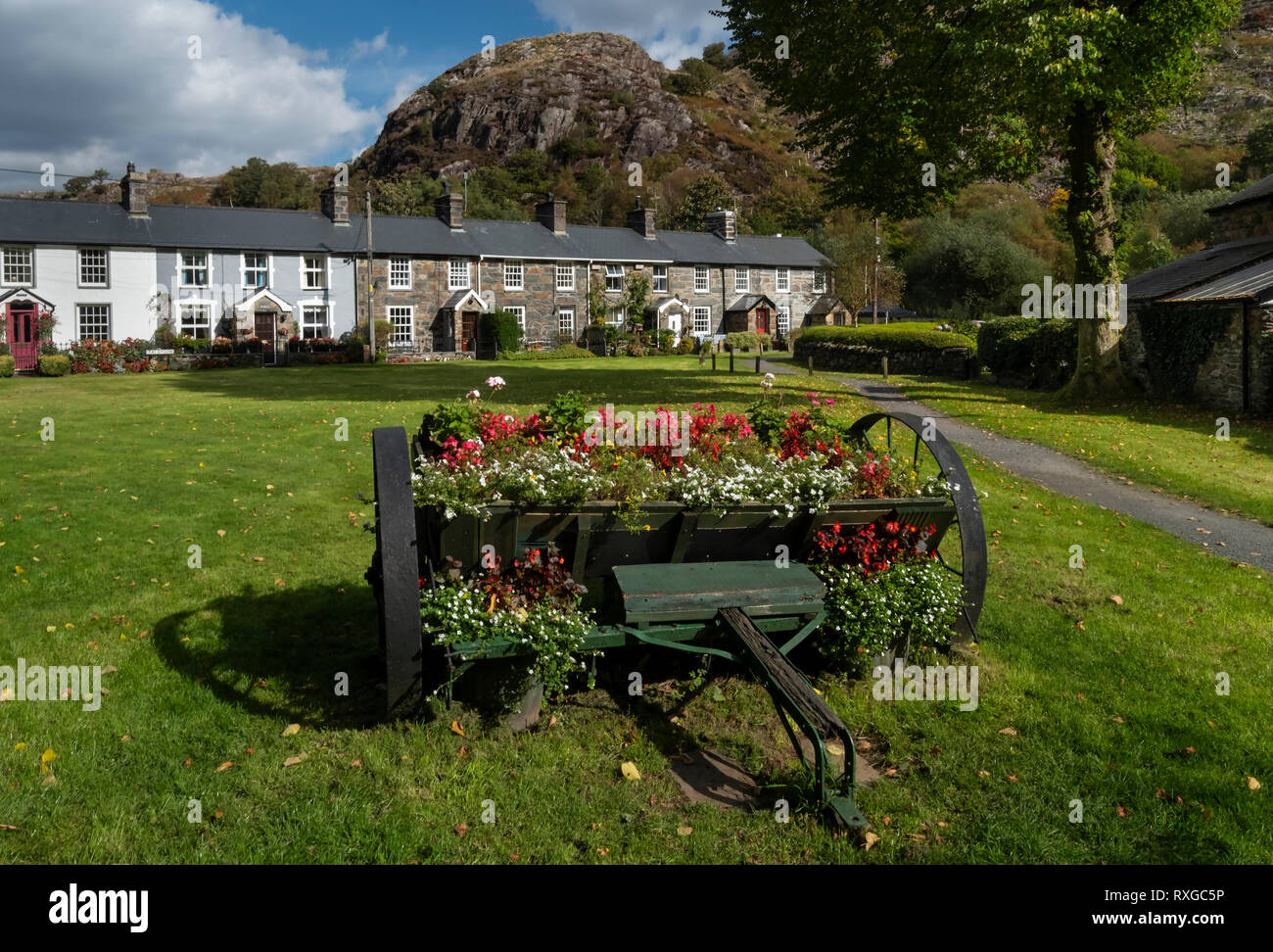 Pretty Cottages in the village of Beddgelert, Snowdonia National Park, North Wales, UK Stock Photo