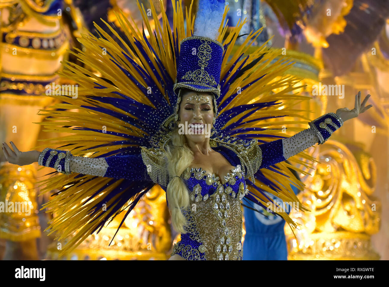 Rio De Janeiro Brazil 10th March 19 Vila Isabel Parade At Carnival Rio 19 Participants In The Parade Of The Samba School Unidos De Vila Isabel During The Presentation Of The