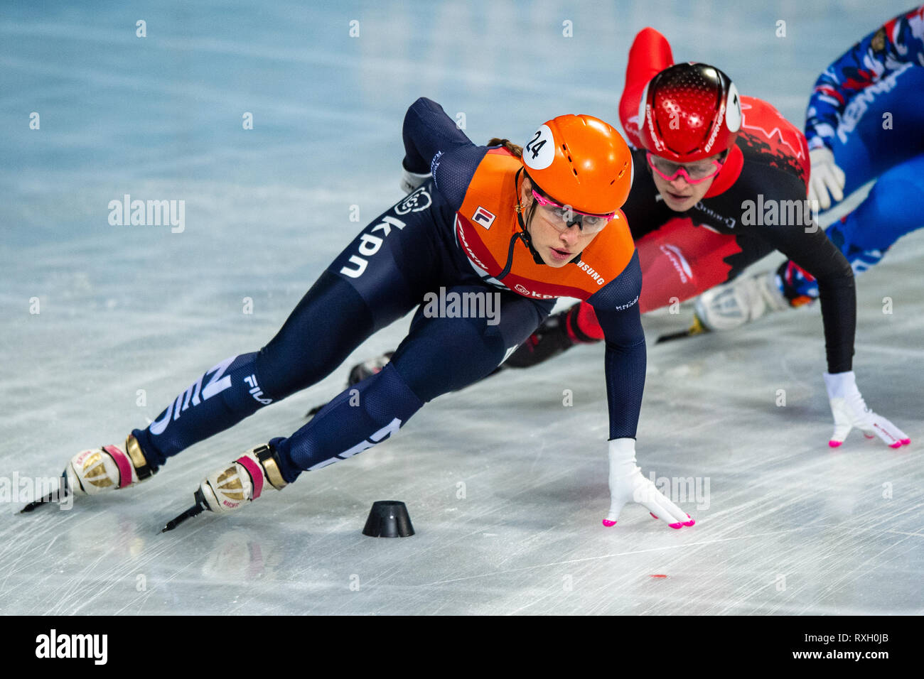 9th of march 2019 Sofia, Bulgaria ISU World Short Track Speed Skating Championships  Suzanne Schulting, Kim Boutin Credit: Orange Pictures vof/Alamy Live News Credit: Orange Pictures vof/Alamy Live News Stock Photo