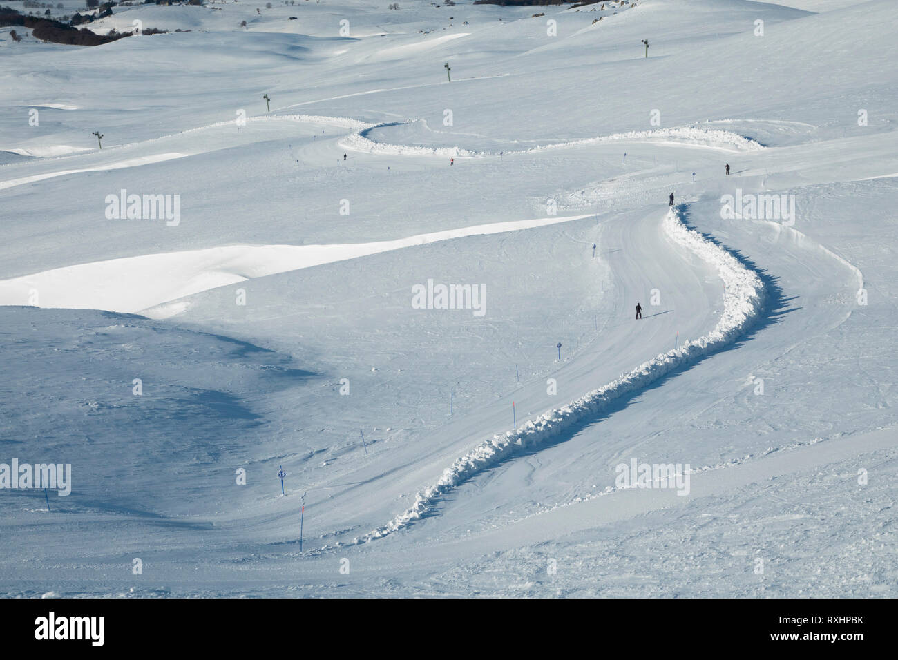 France, Puy de Dome (63), Besse-et-Saint-Anastaise, ski station of  Super Besse, Col de Couhay pass, ski slope Stock Photo