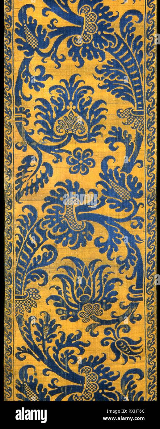 Weft Faced Compound Twill Weave High Resolution Stock Photography and ...